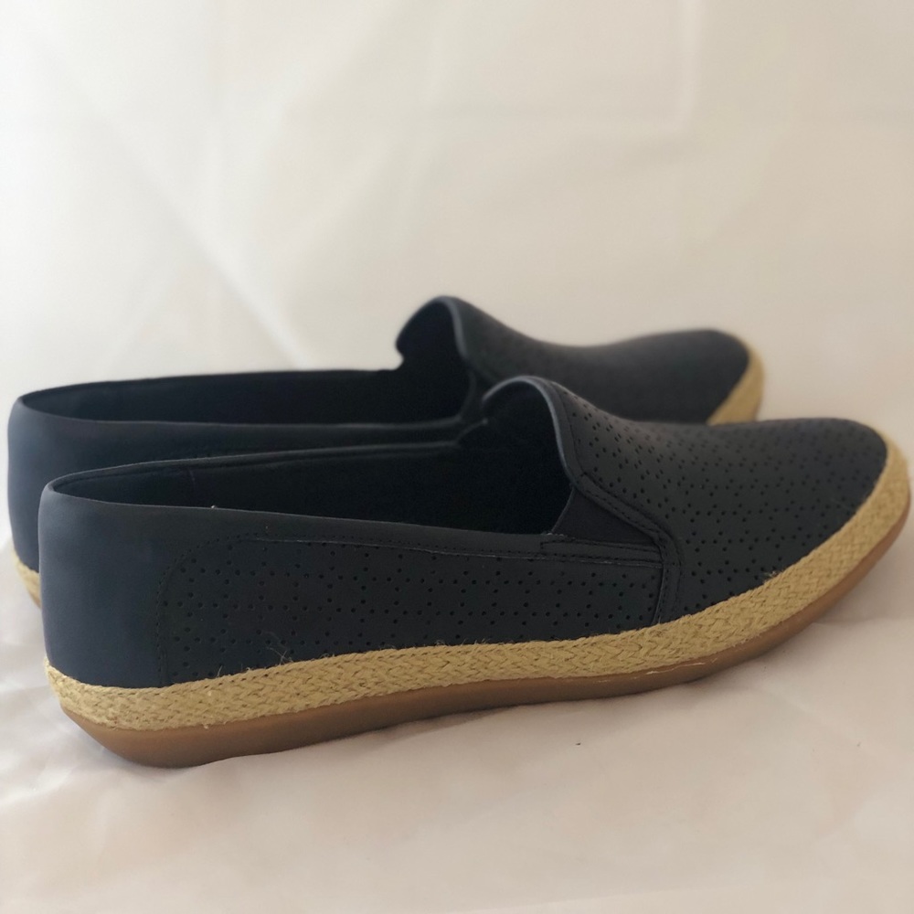 Collection by Clark’s Navy Slip On flats size 9